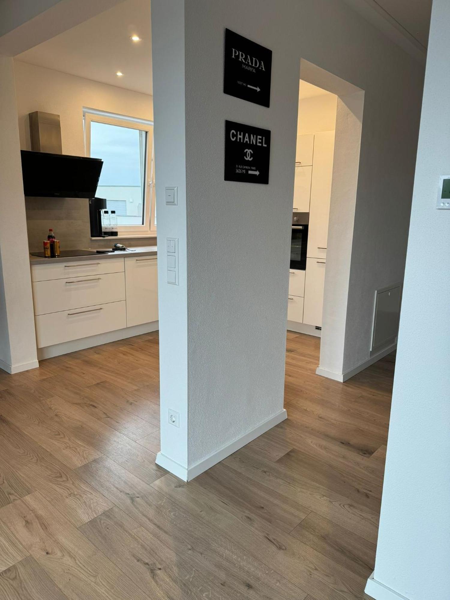 Apartment Ail Hall